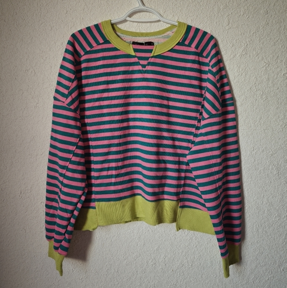 NWT CREW NECK SWEATER
